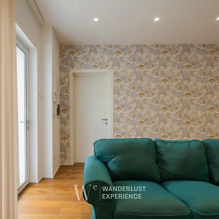 Wanderlust Experience Maria Nicola *