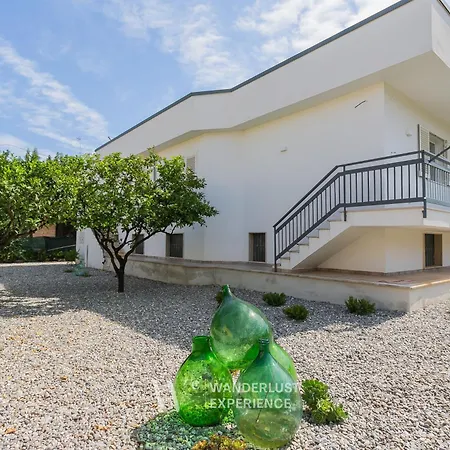 Wanderlust Experience Maria Nicola Conversano